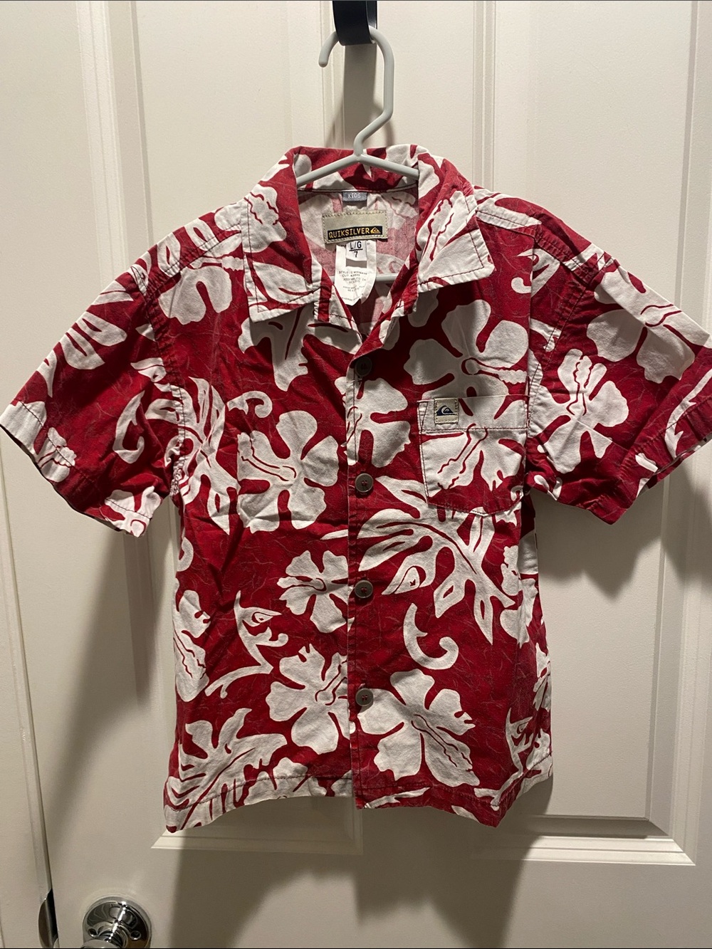 Quiksilver Red and White Hawaiian Floral Button-Up Shirt EUC